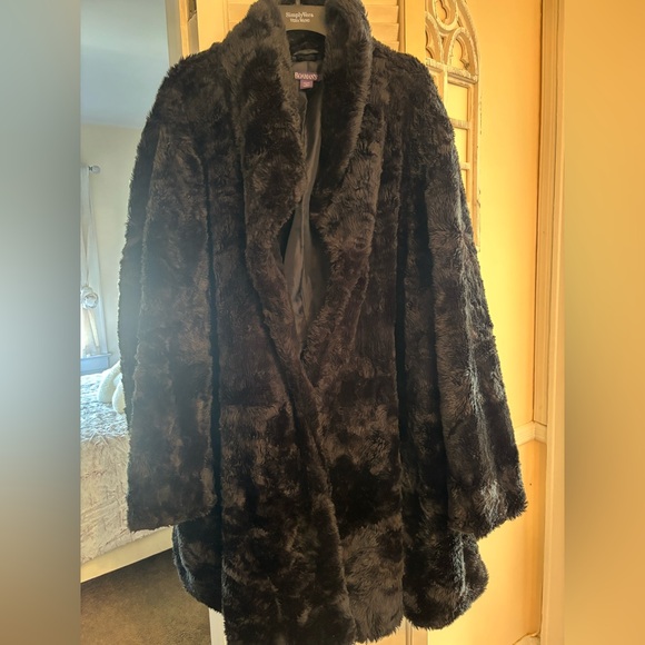 Roaman’s Plus size black Faux-Fur Coat size 30/32 3x - Picture 1 of 5